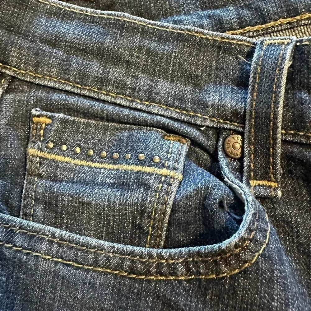 Levi’s 515 Bootcut Jeans Women’s Size 6 Blue Denim Embelleshed - Picture 4 of 9